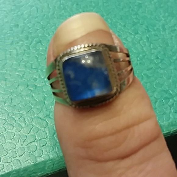 Sterling silver ring - Picture 2 of 3